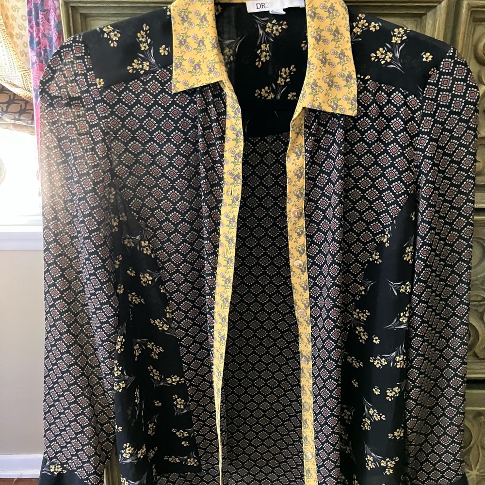 DR2 Black Top with Yellow Floral Trim